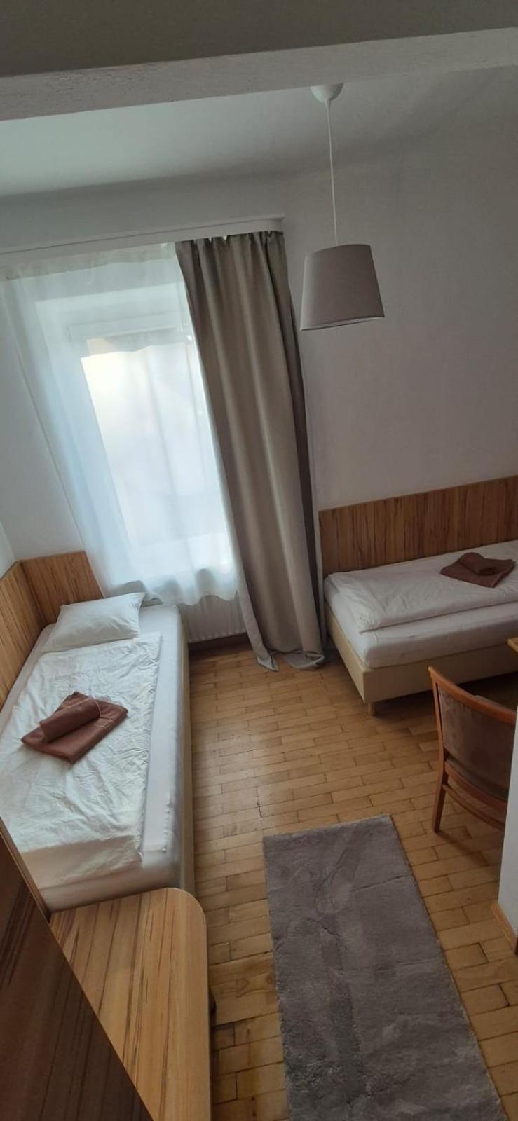 Pension Jahn Salzburg Bagian luar foto
