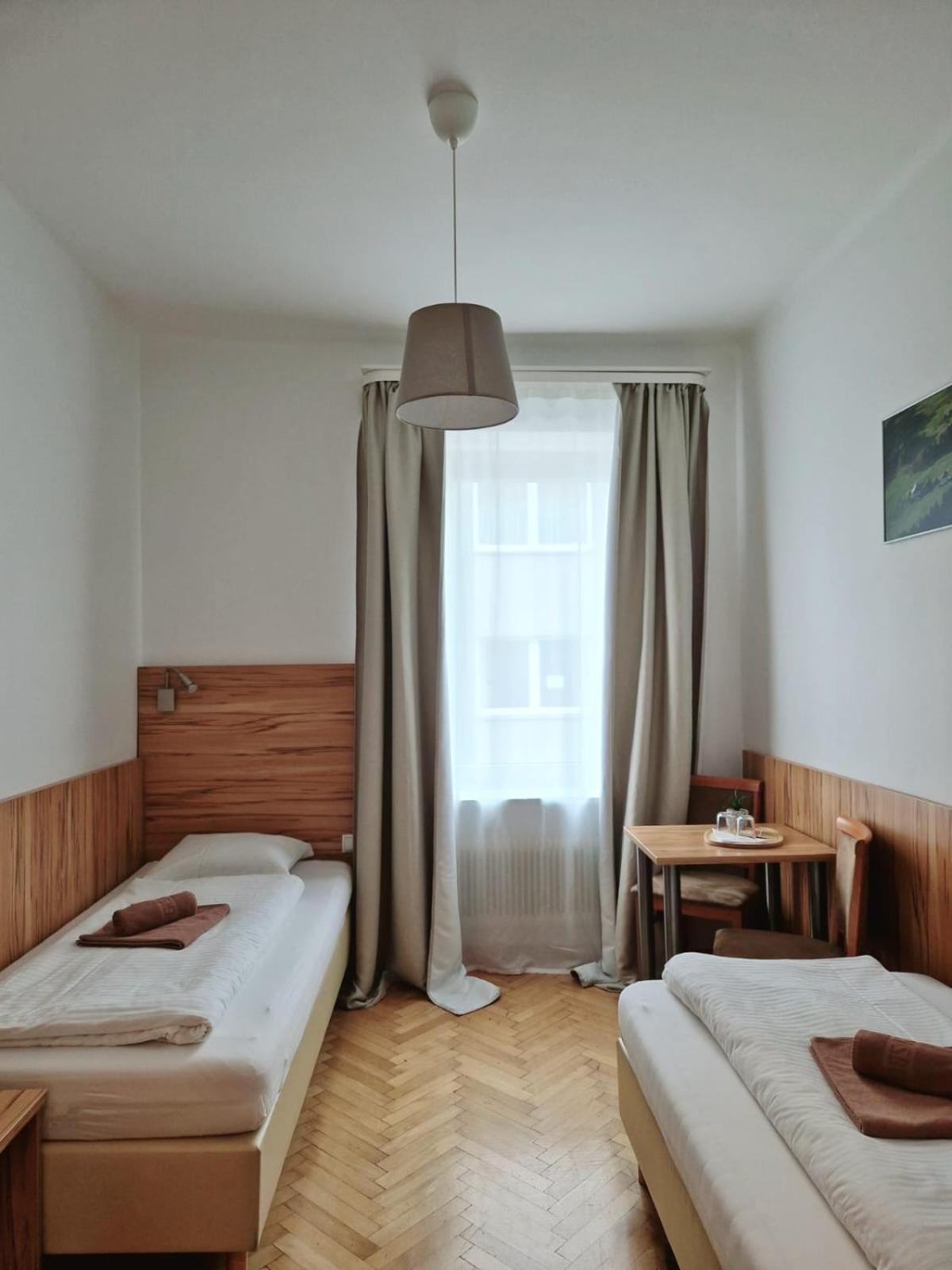Pension Jahn Salzburg Bagian luar foto